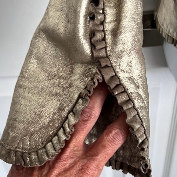 Amorimiei Milan Distressed Gold Leather Blazer with ruffle details, Size 10 - Picture 10 of 15